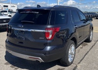 This Ford Explorer Limited is the best selling SUV in its class. Equipped with a 4WD Regular Unleade... (image 4)