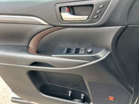 Double L Motors Ltd. FOR SALE: 2019 Toyota Highlander Limited 4WD Fully Loaded, Luxury & Reliability... (image 7)