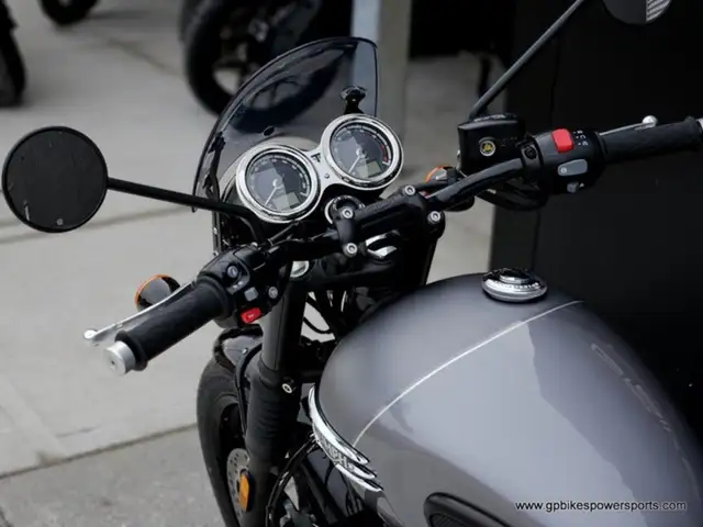 2025 Triumph Bonneville T120 Black Graphite / Matte Graphite in Street, Cruisers & Choppers in Oshawa / Durham Region - Image 17