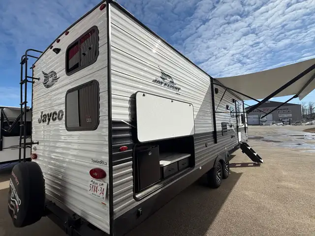 2023 Jayco Jay flight 294QBS in Travel Trailers & Campers in St. Albert - Image 5