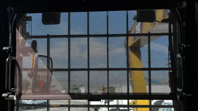 2018 Caterpillar 326F L Excavator in Heavy Trucks in Edmonton - Image 34