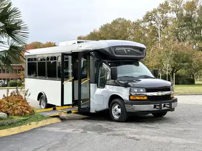 2019 Chevrolet Express 4500 Bus Wheelchair Ramp 22 Passenger Including Driver Master Body Switch Cru...