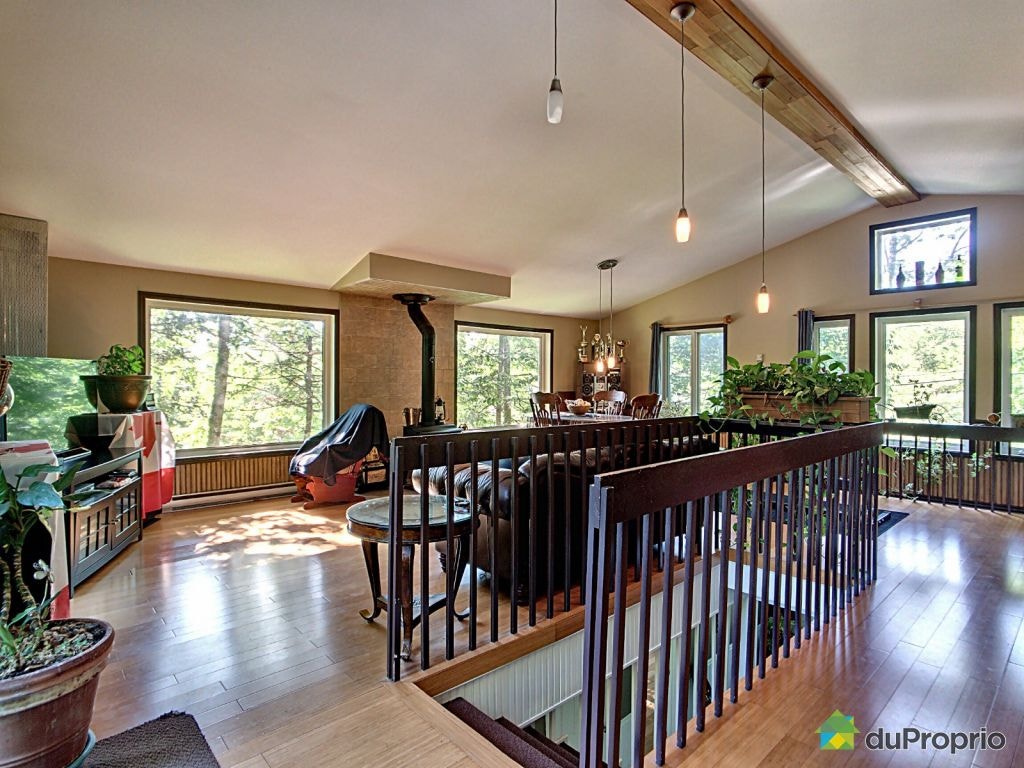 $779,000 - 3 Storey for sale in Magog — photo 1