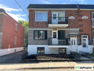 Magnifique duplex clé en main, entièrement rénové en 2017/2018 du toit jusqu'à la fondation incluant...