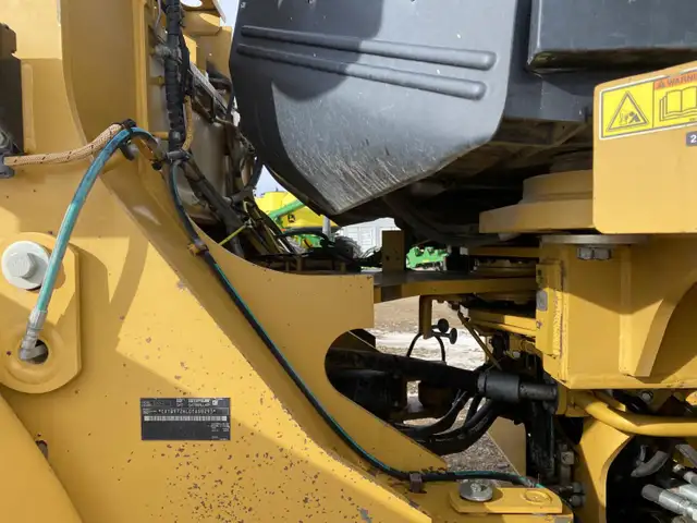 2011 Caterpillar Wheel Loader 972H in Heavy Equipment in Grande Prairie - Image 24
