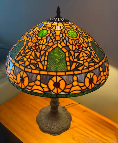 ** TIFFANY Extra Large vintage style table/desk lamp **, View more