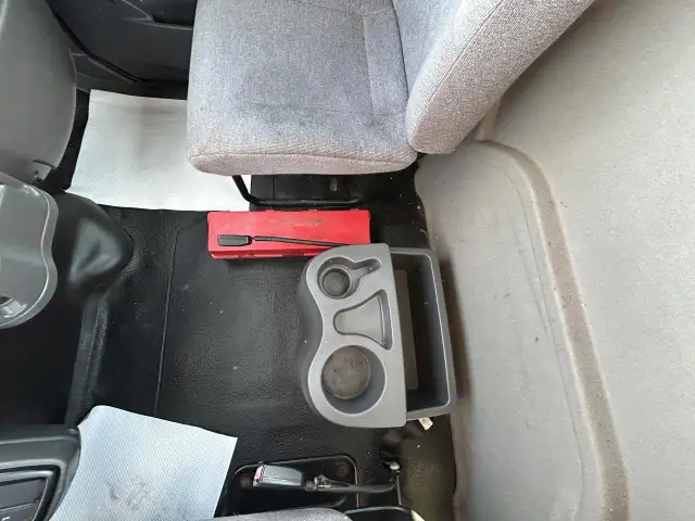 2018 International 4300 Chassis in Heavy Trucks in Regina - Image 14