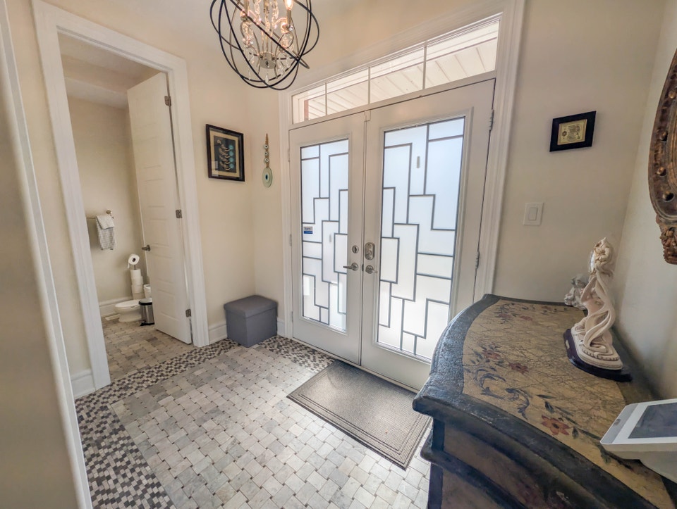7868 Odell Cres, Niagara Falls - Stunning 4 Bedroom Main Unit 2