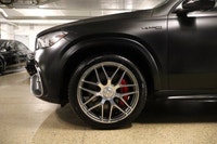 This Mercedes-Benz AMG GLE 63 has a strong Twin Turbo Gas/Electric V-8 4.0 L/243 engine powering thi... (image 4)