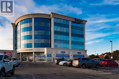 This office is around 100 Square Feet office which has shared entrance to the unit. Excellent Locati...