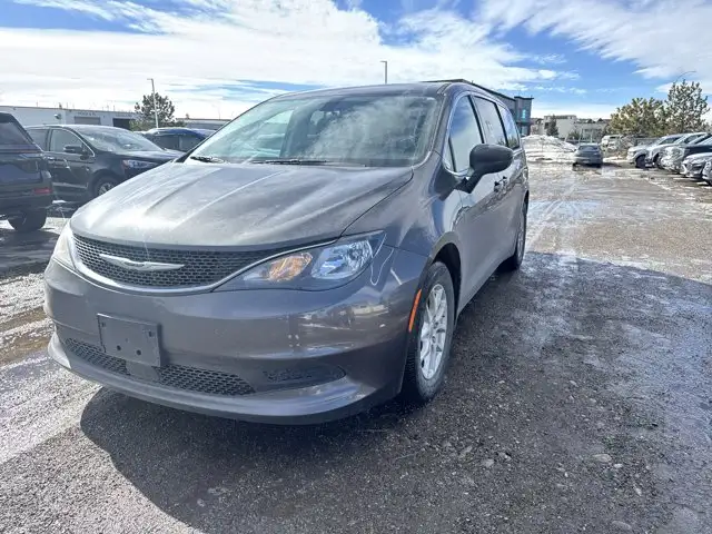 2021 Chrysler Grand Caravan SXT in Cars & Trucks in Calgary - Image 2