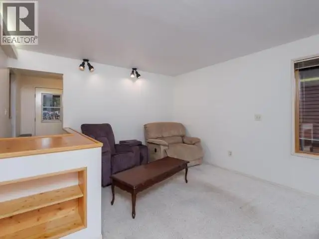 14 OLD CONSTABULARY ROAD Whitehorse South, Yukon in Houses for Sale in Whitehorse - Image 13