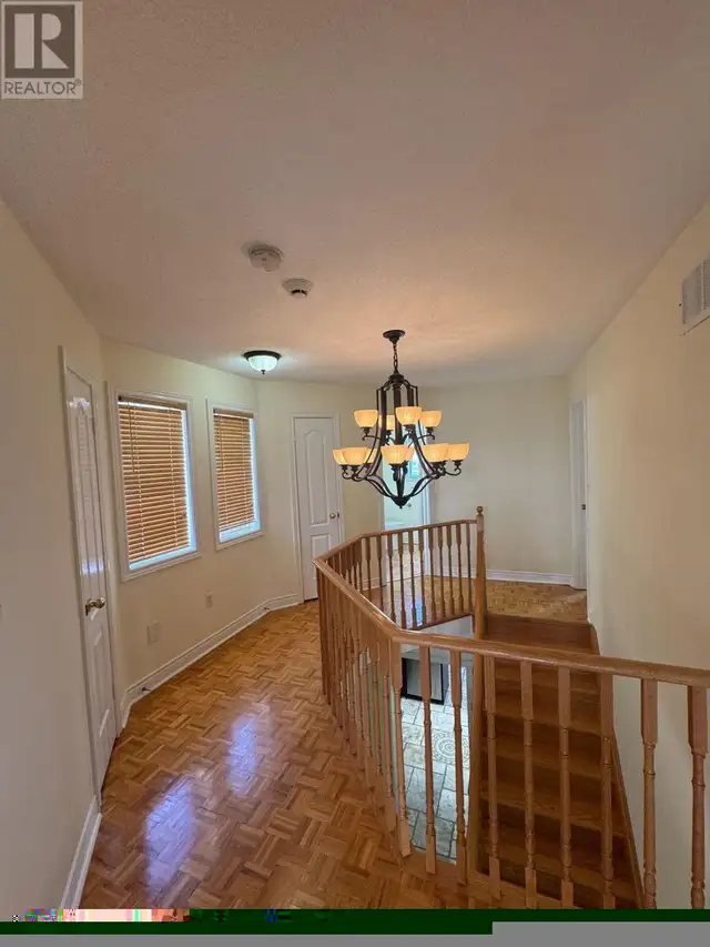 203 LANDSBRIDGE STREET Caledon (Bolton East), Ontario in Houses for Sale in Oakville / Halton Region - Image 22