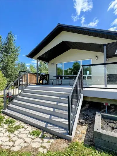 R19//Steep Rock/LAKEFRONT 4 season cabin/home with all furniture included. Perfect for a family geta...