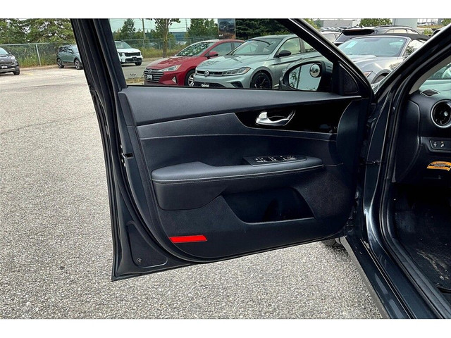 2024 Kia Forte Blind Spot | Car Play | Android Auto in Cars & Trucks in Barrie - Image 2