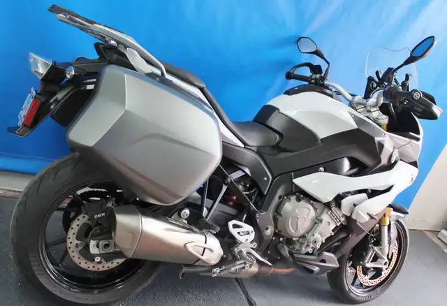 2016 BMW S1000XR in Sport Bikes in City of Montréal - Image 6