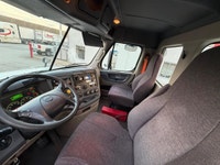 Ryder Stock ID: 798789 Transmission Type/Speed: AUTO 13 Engine: DIESEL DD15 GHG'17 475/1625 Horse Po... (image 8)