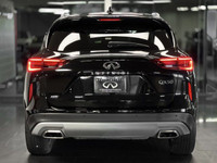 The 2021 INFINITI QX50 LUXE is a compelling compact luxury SUV that balances distinctive styling wit... (image 5)