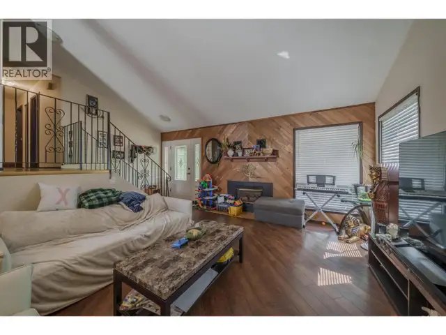 720 CARIBOO TRAIL 100 Mile House, British Columbia in Houses for Sale in 100 Mile House - Image 13