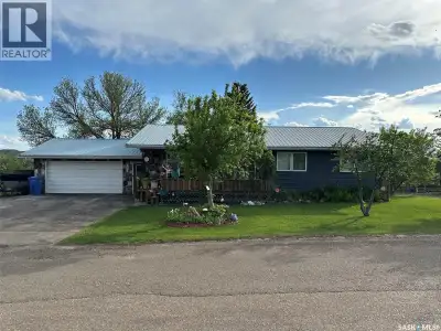This house will blow you away. Every single aspect has been looked after, from cooking to relaxing,...
