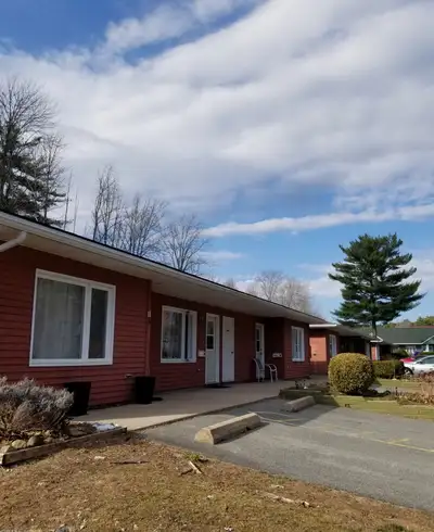 Beautiful and Comfy 1-Bedroom Townhouse in Bridgewater Available NOW or January 1st, 2026 Location:...