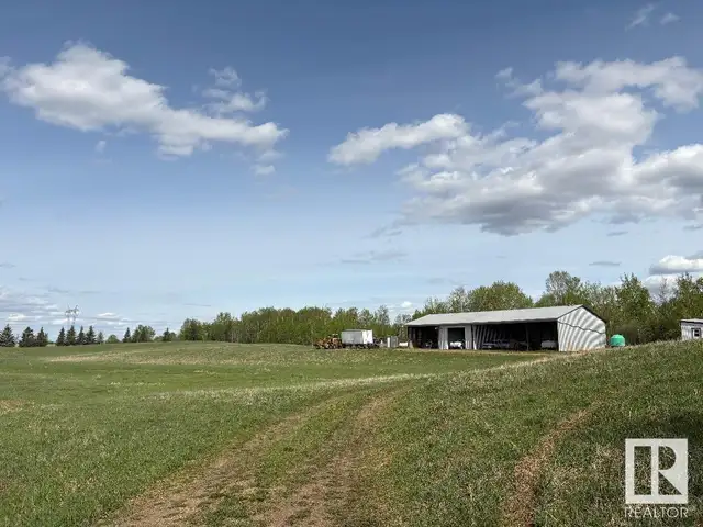 SE-14-51-3-5 Rural Leduc County, Alberta in Land for Sale in Edmonton - Image 3
