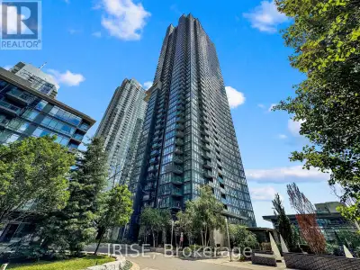 Welcome to 11 Brunel Crt! Located in the waterfront communities in the core of downtown Toronto! Thi...