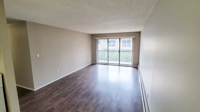 Clearbrook Apartment For Rent | Dahlstrom Manor Apartments in Long Term Rentals in Abbotsford - Image 13