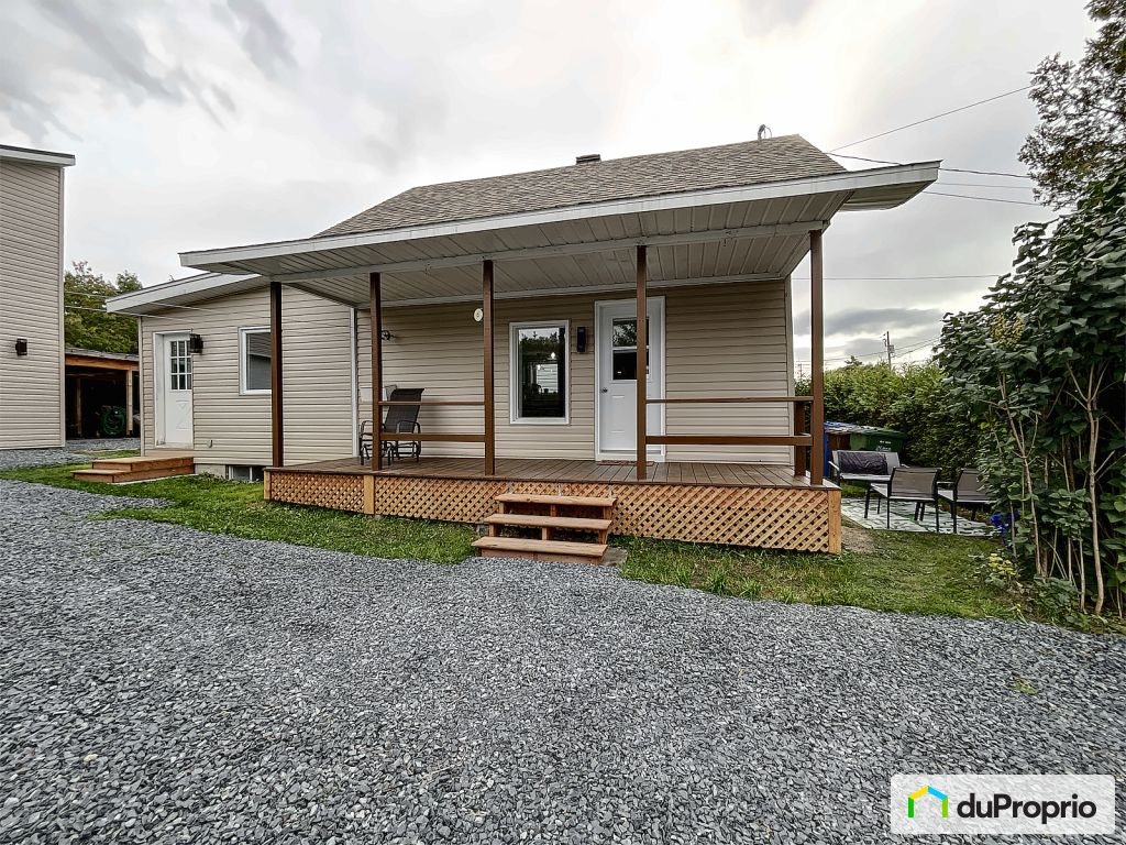 $190,000 - 1 1/2 Storey for sale in Disraeli — photo 2