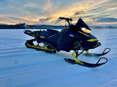 APPLY NOW: https://www.ridecollective.ca/get-pre-approved 2018 SKI-DOO SUMMIT X 165 850 E-TEC engine...
