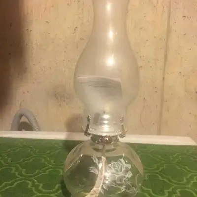 VINTAGE CLEAR GLASS OIL LAMP, View more