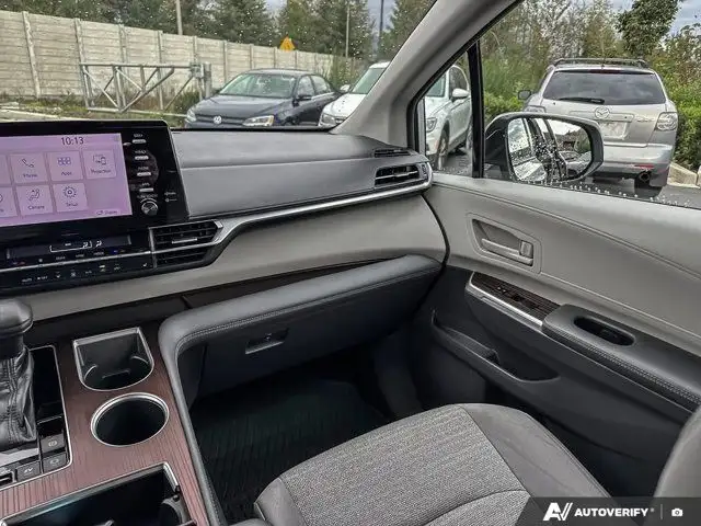 2022 Toyota Sienna LE | Cross-Traffic Alert | Heated Seats in Cars & Trucks in Tricities/Pitt/Maple - Image 12