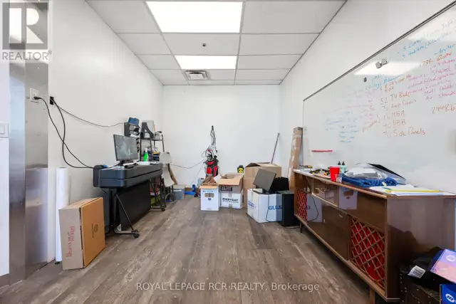 2B - 10 CENTENNIAL ROAD Orangeville, Ontario in Commercial & Office Space for Rent in Oakville / Halton Region - Image 10