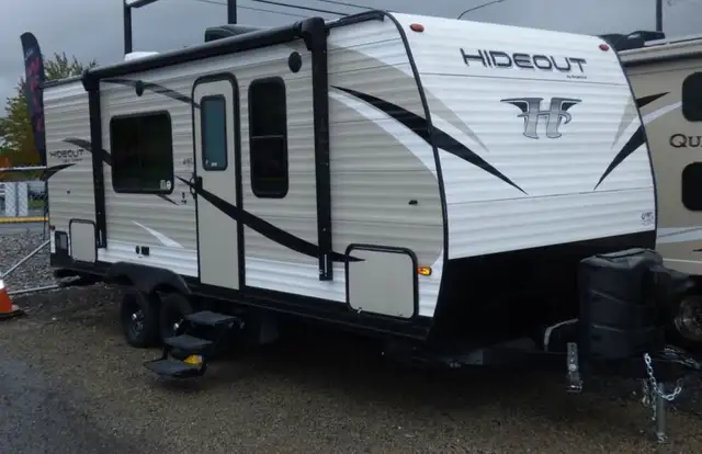 2019 KEYSTONE RV HIDEOUT 19LHSWE (FINANCING AVAILABLE) in Travel Trailers & Campers in Kelowna - Image 4
