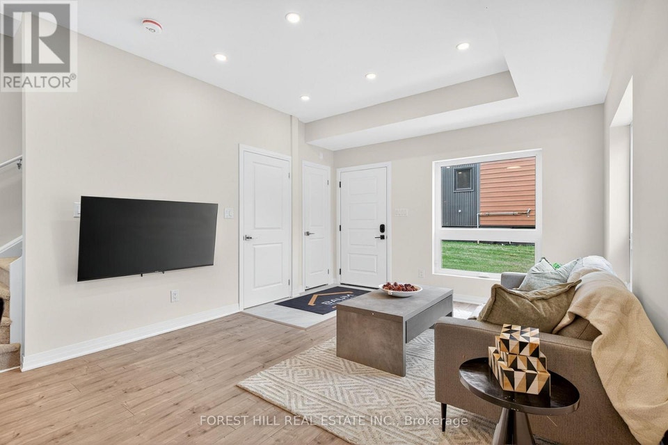 A - 12 SMALLWOOD DRIVE Toronto (Downsview-Roding-CFB), Ontario 3