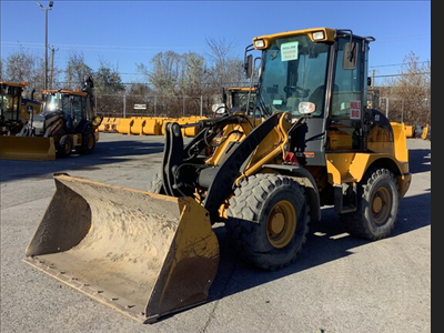 Hours: 1673 | Location: Brossard, QC, CA | Attachments: Aux Hydraulics; Attachments: Quick Coupler;...