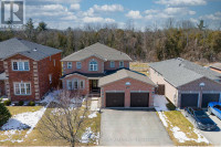 28 SUN KING CRES Barrie, Ontario