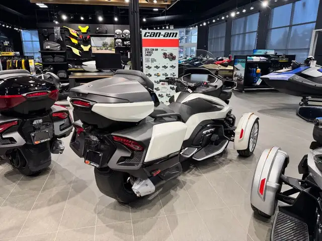 2026 Can-Am Spyder RT-Limited in Sport Touring in Norfolk County - Image 6