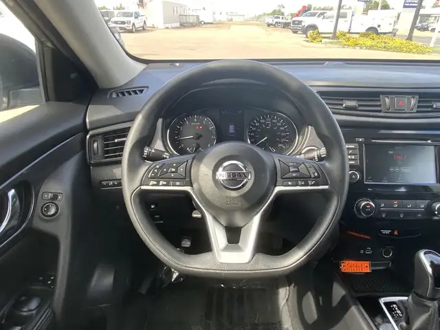 2019 Nissan Rogue SV FWD | Bluetooth | Back up Camera | Heated F in Cars & Trucks in Regina - Image 17