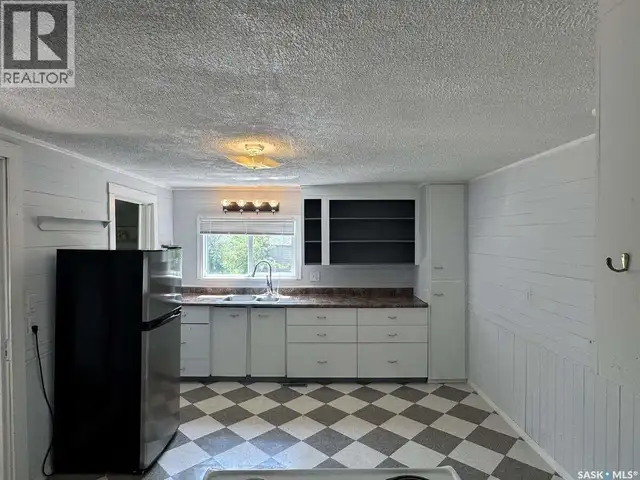 114 3rd AVENUE Climax, Saskatchewan in Houses for Sale in Swift Current - Image 11