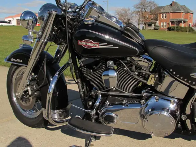 2007 Harley-Davidson Softail FLSTC Heritage Classic in Street, Cruisers & Choppers in Leamington - Image 15