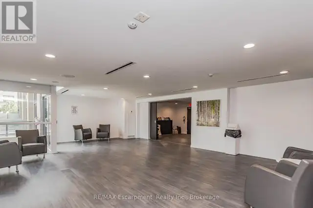 1606 - 1940 IRONSTONE DRIVE Burlington (Uptown), Ontario in Condos for Sale in Oakville / Halton Region - Image 33