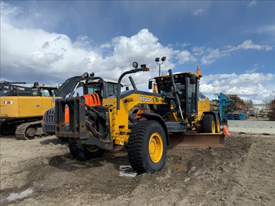 2018 John Deere 872G in Heavy Equipment in Edmonton - Image 2