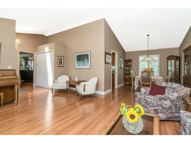 15475 KILMORE COURT Surrey, British Columbia in Houses for Sale in Delta/Surrey/Langley - Image 12