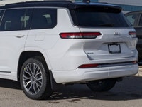 This Jeep Grand Cherokee L has a strong Intercooled Turbo Regular Unleaded I-4 2.0 L/122 engine powe... (image 9)