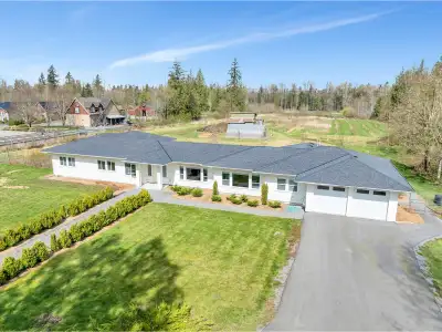 Campbell Valley peaceful luxury on this sprawling 9.5 Acre Estate! 8 year old custom built rancher o...