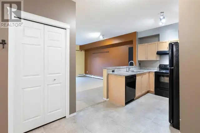 8312, 70 Panamount Drive NW Calgary, Alberta62865715605121123