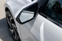 Key Features: ALLOY WHEELS, BLIND SPOT, KEYLESS ENTRY, LANE DEPARTURE WARNING, DIGITAL CLUSTER, ADAP... (image 6)