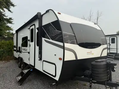 2023 KZ-RV ESCAPE 231BH Escape 231BH 2023 Roulotte légère avec lits superposés, parfaite pour la fam...