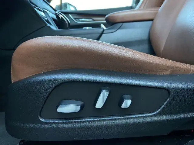 2022 Cadillac XT5 Premium Luxury in Cars & Trucks in Calgary - Image 14